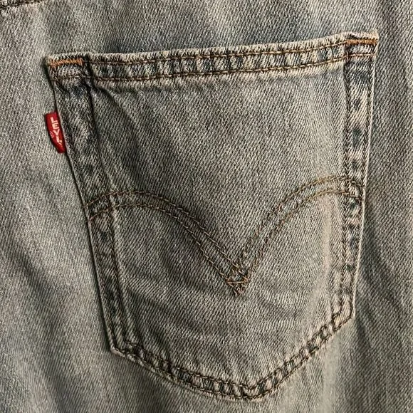 Levi’s premium High Loose Women’s 28 frayed hem jeans - Picture 4 of 14